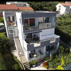  Apartment Anaivana Kroatien
